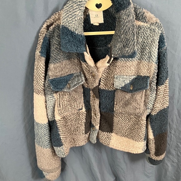 Thread+Supply: Blue & Beige Plaid Sherpa Jacket- L - Picture 1 of 15